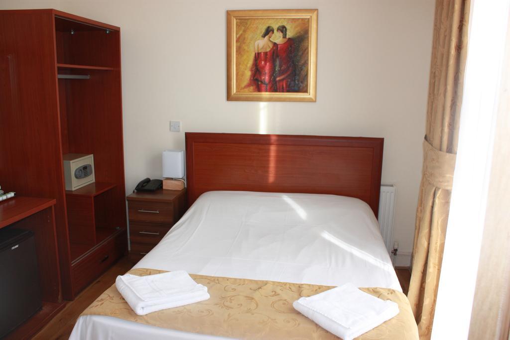 Corner House Hotel لندن الغرفة الصورة