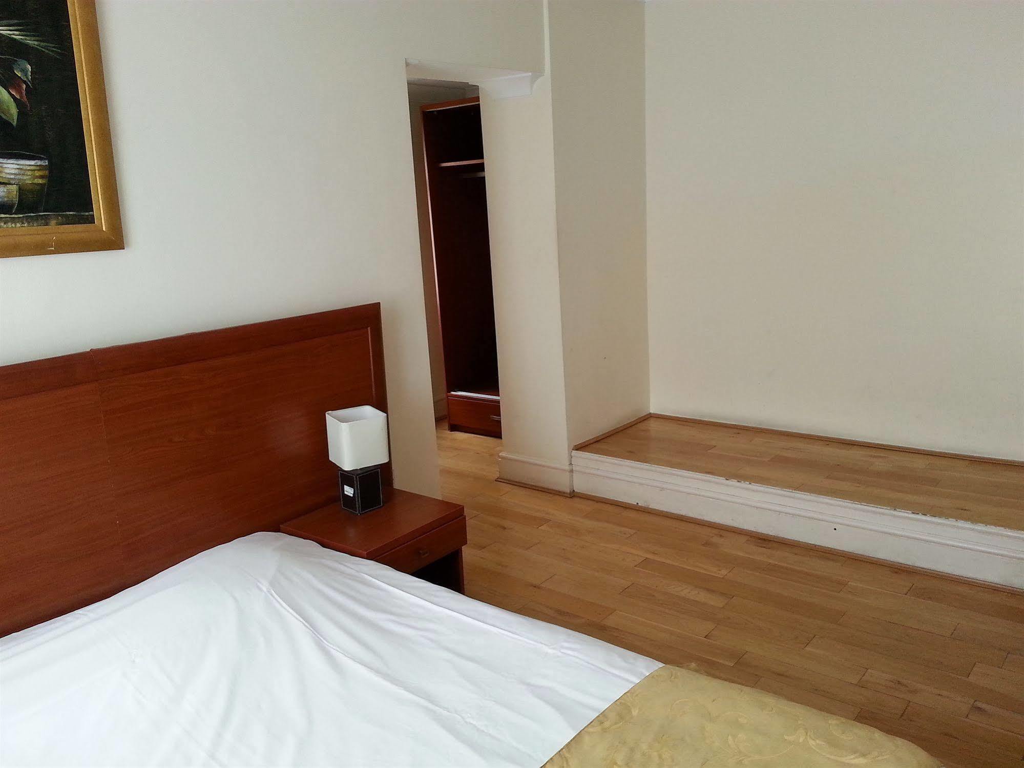 Corner House Hotel لندن المظهر الخارجي الصورة